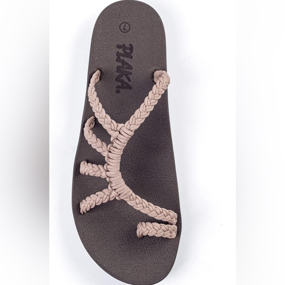 Plaka Sandals - Picture 1 of 7